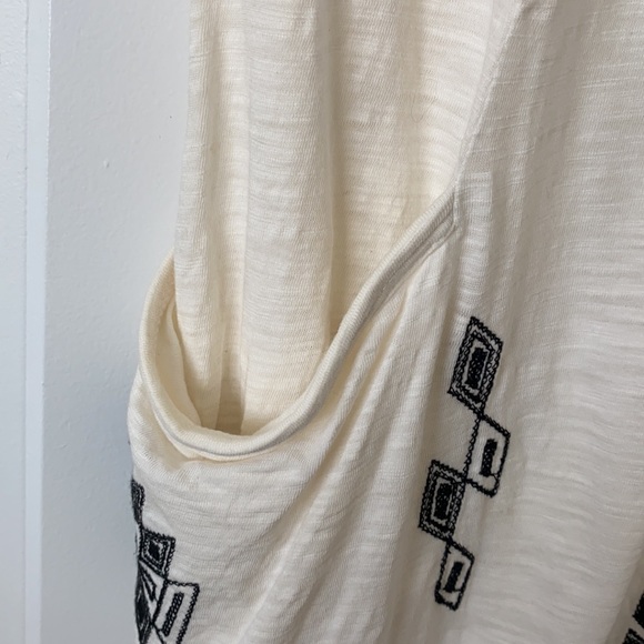 Express | Strapless Aztec Pattern Dress - Picture 5 of 10